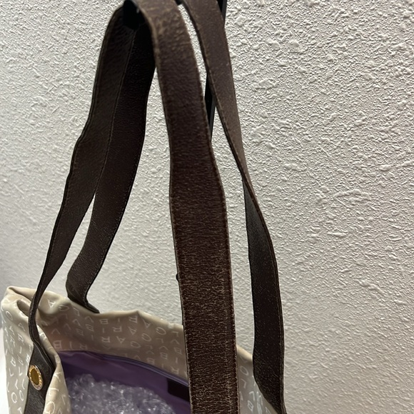 Bvlgari Tote & Matching Wallet - Picture 8 of 17